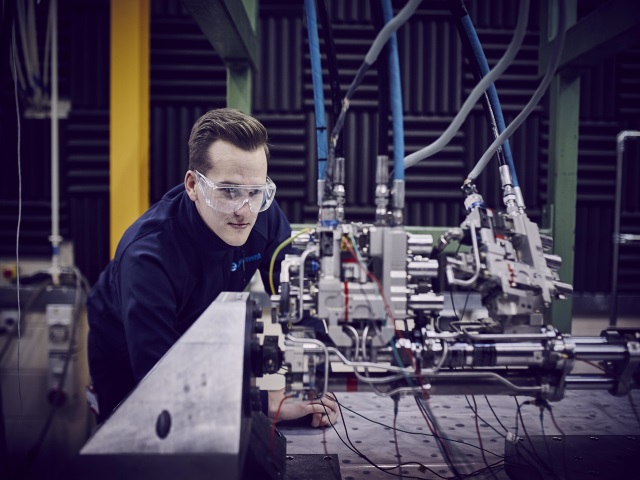 振动测试Feature 2 640 x 480